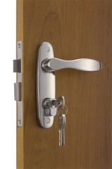 Sindirli kapı kilidi seti. Klasik içeri sol