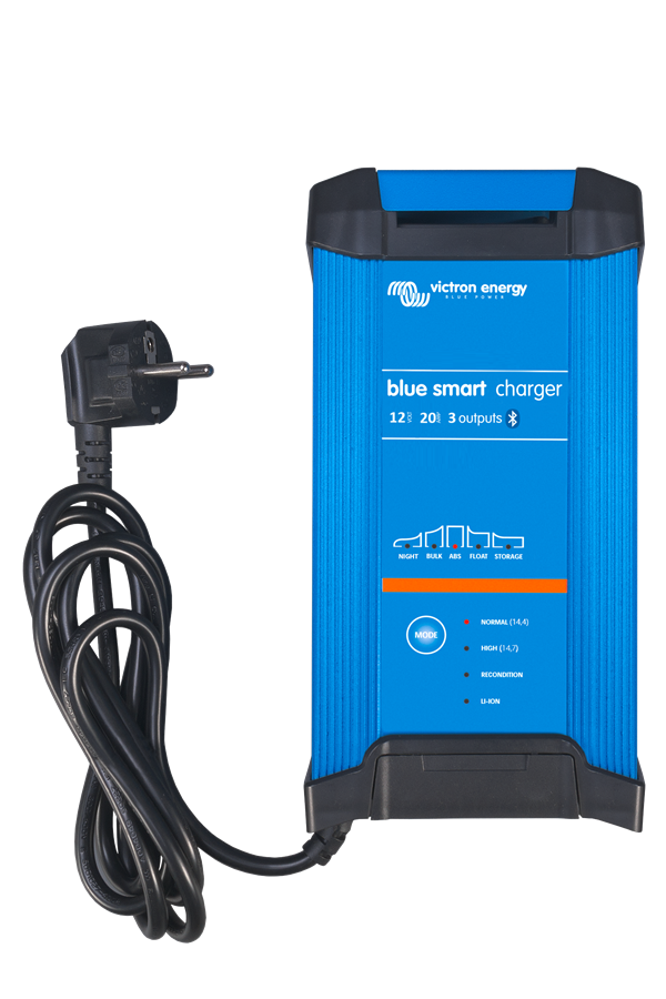 BLUE SMART IP22 CHARGER 12V/20A(3)